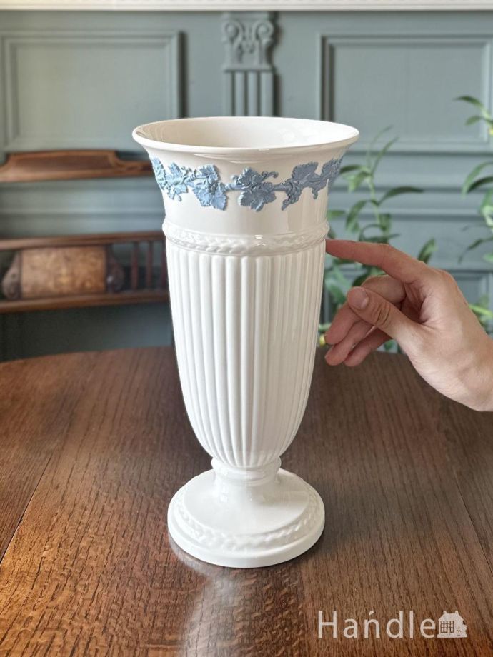 陶磁器のフラワーベース