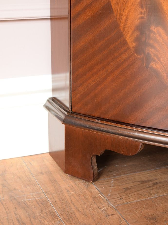 アンティーク家具の脚