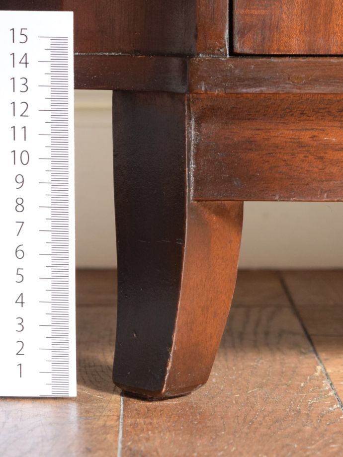 アンティーク家具の脚