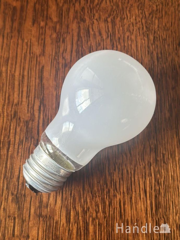 テーブルランプの電球