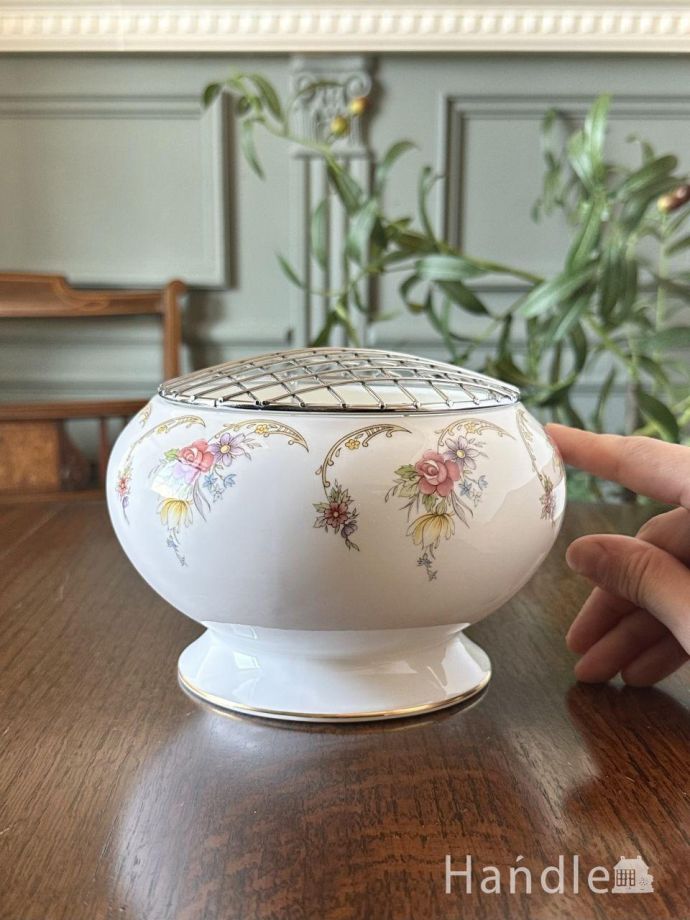 陶磁器のフラワーベース
