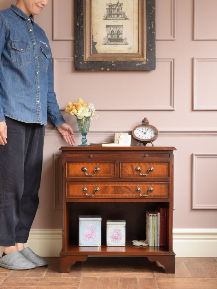 英国アンティークのチェスト