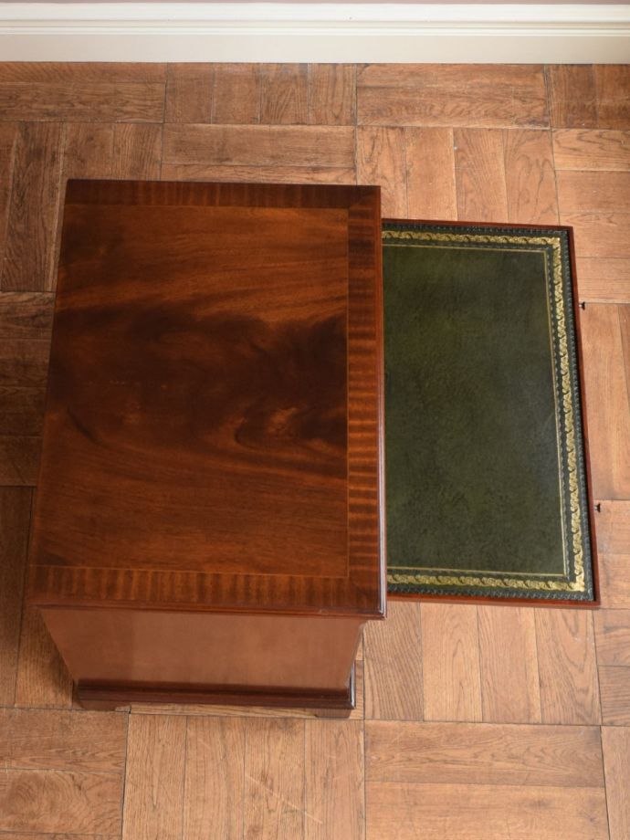 アンティークチェストの天板