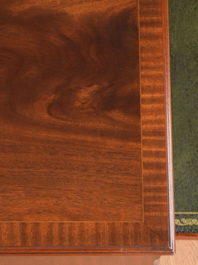 アンティークサイドチェストの天板