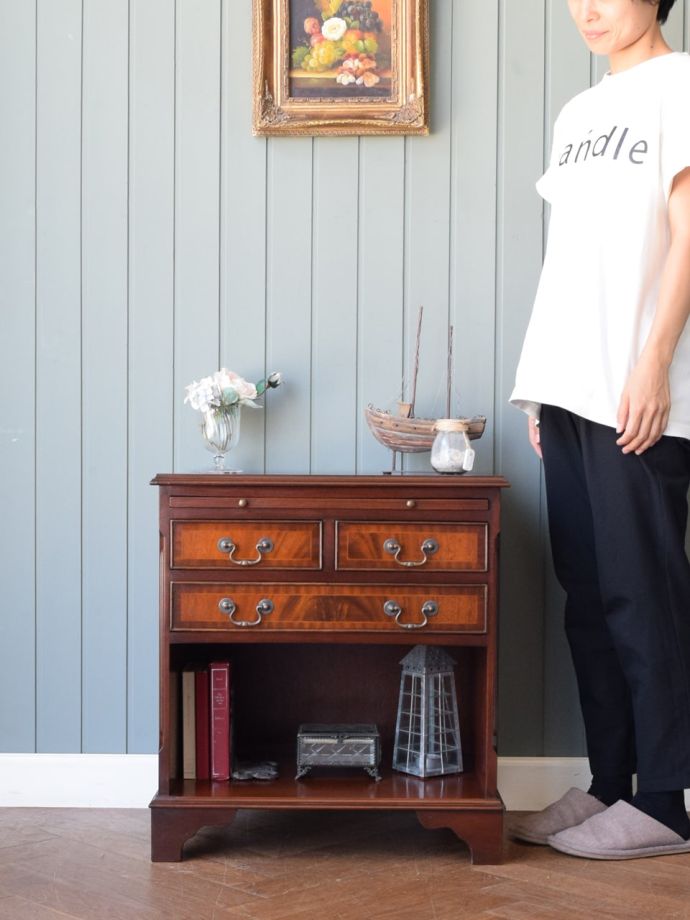 英国アンティークのチェスト