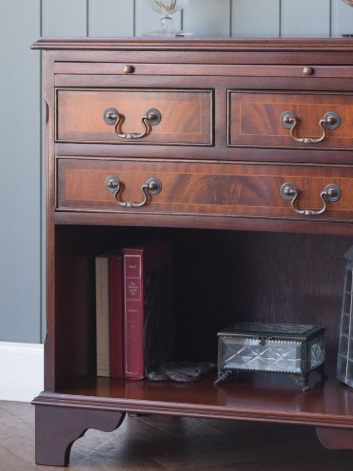 アンティークチェストの美しい木目