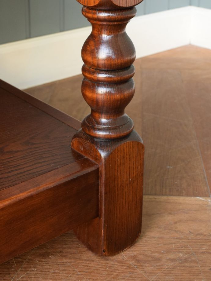 アンティーク家具の脚