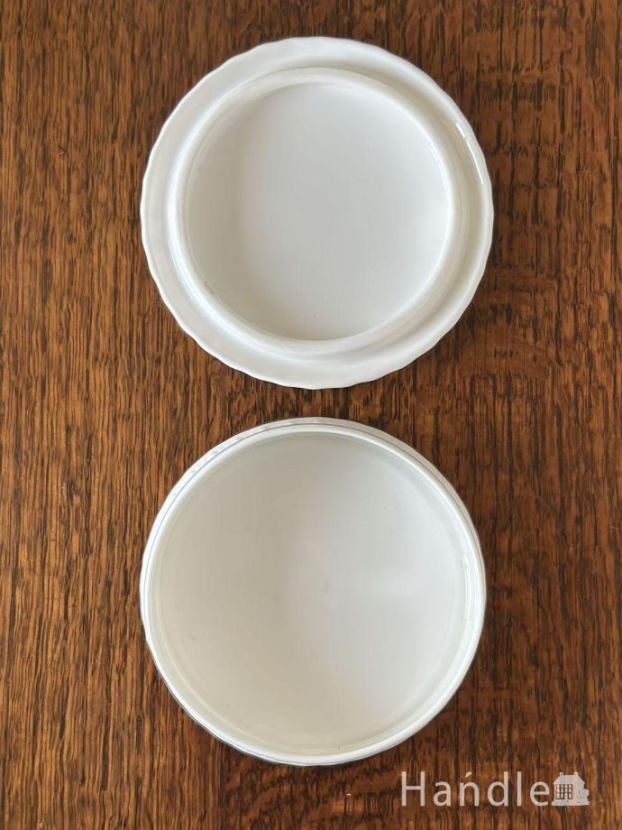 アンティークのトリンケットボックス