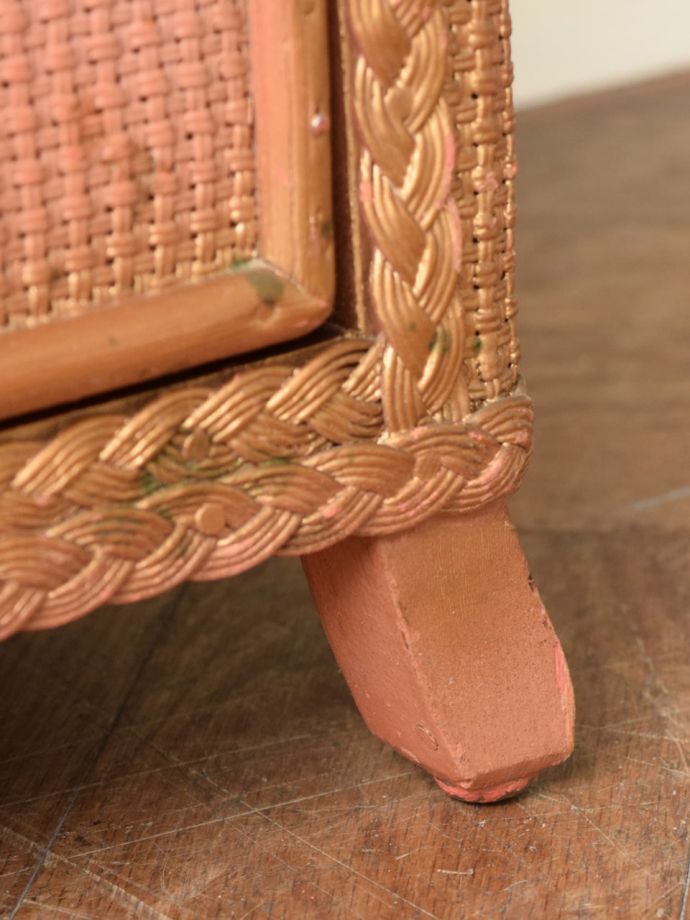 アンティーク家具の脚