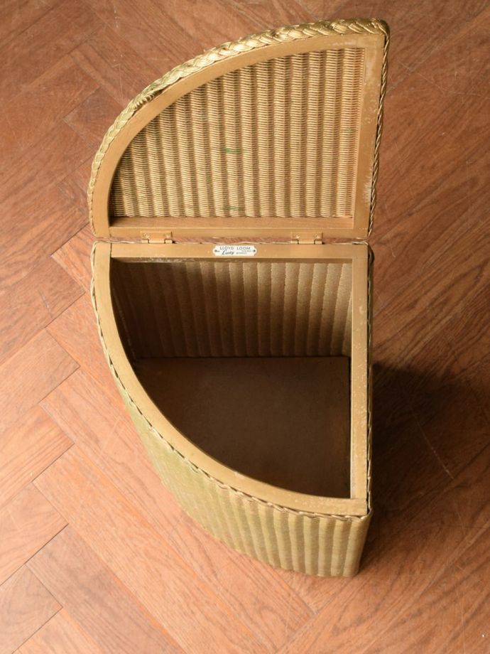 ロイドルームボックスの中