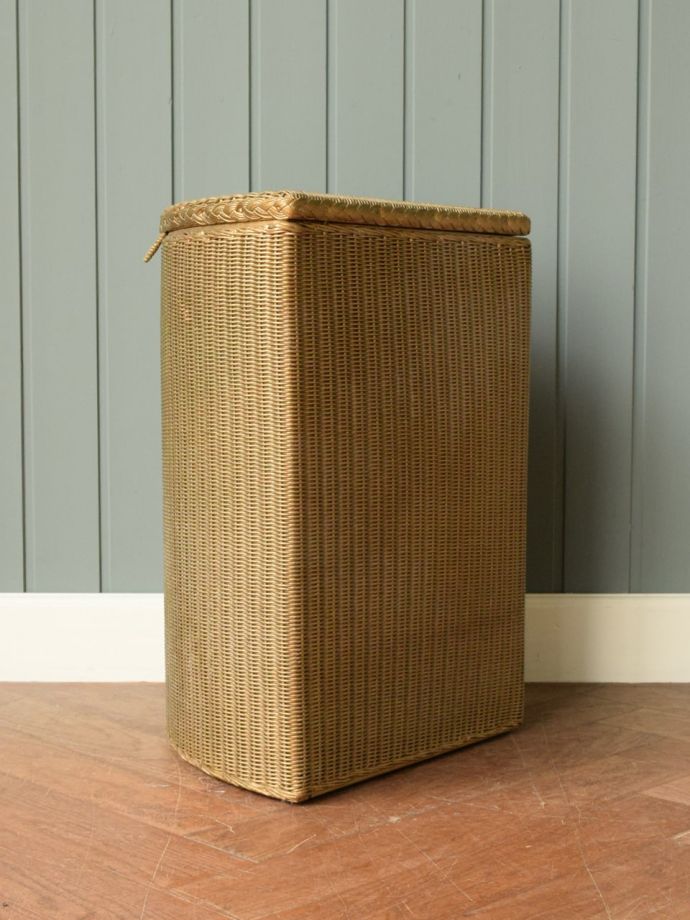 ロイドルームボックスの側面