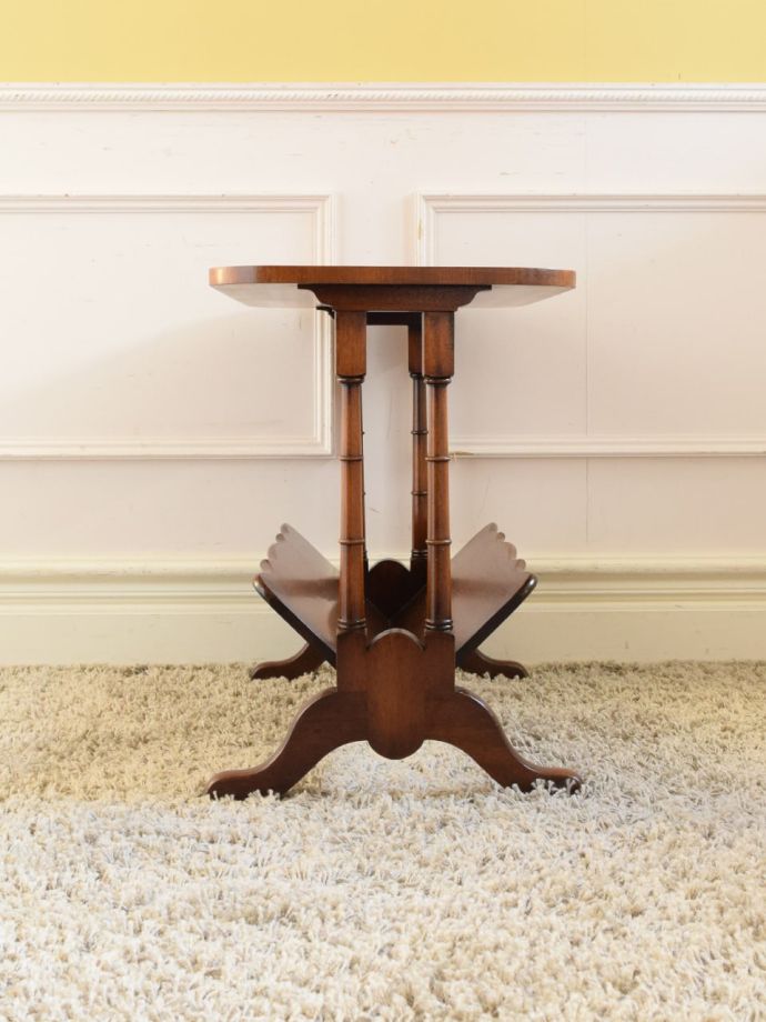 マガジンラックの側面