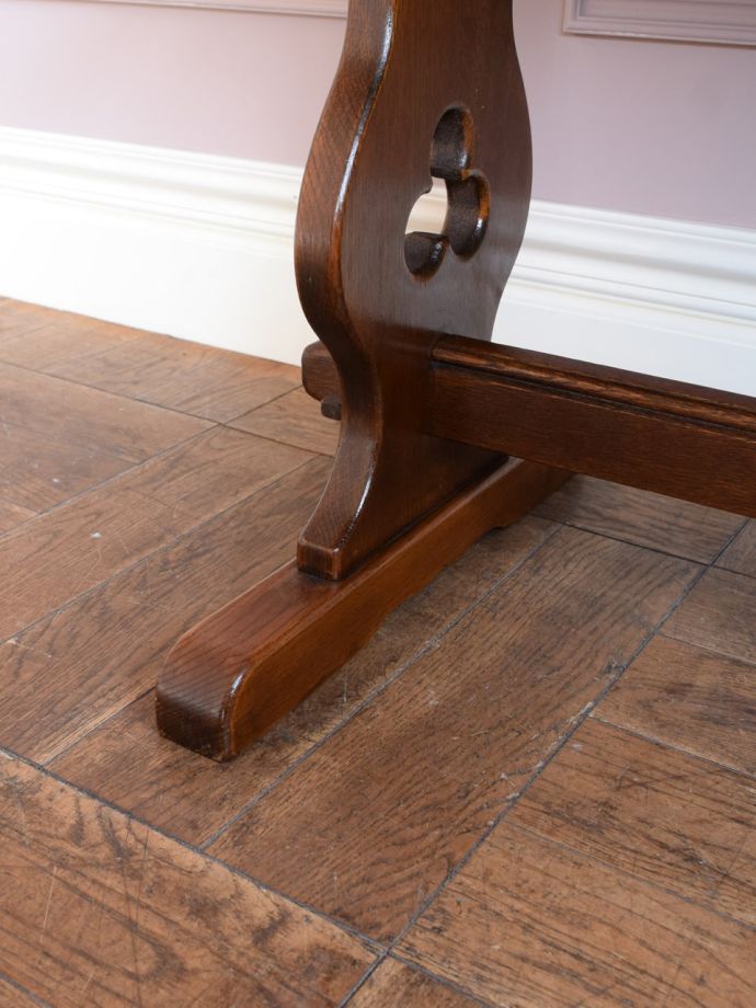 アンティーク家具の脚