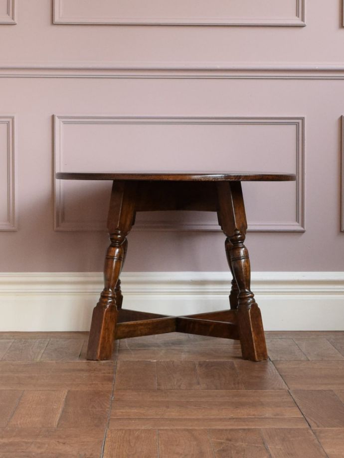 コーヒーテーブルの側面