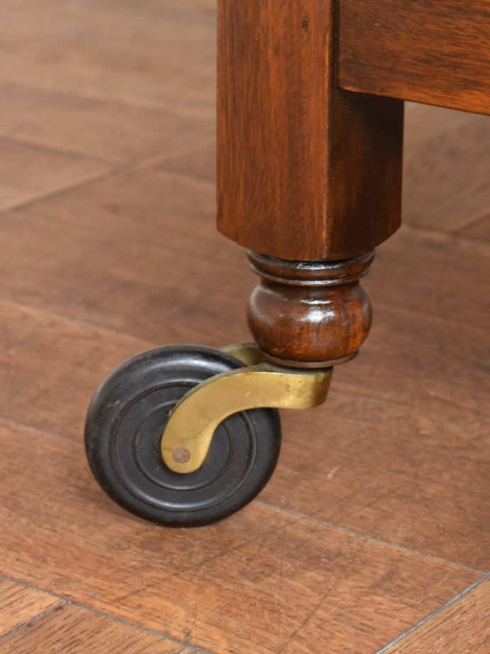 アンティーク家具の脚