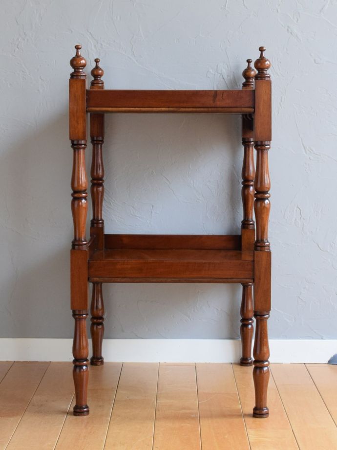 アンティーク家具の側面