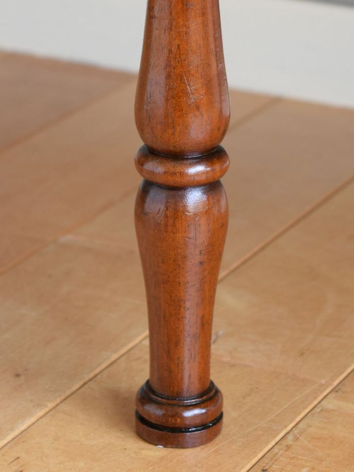 アンティーク家具の脚