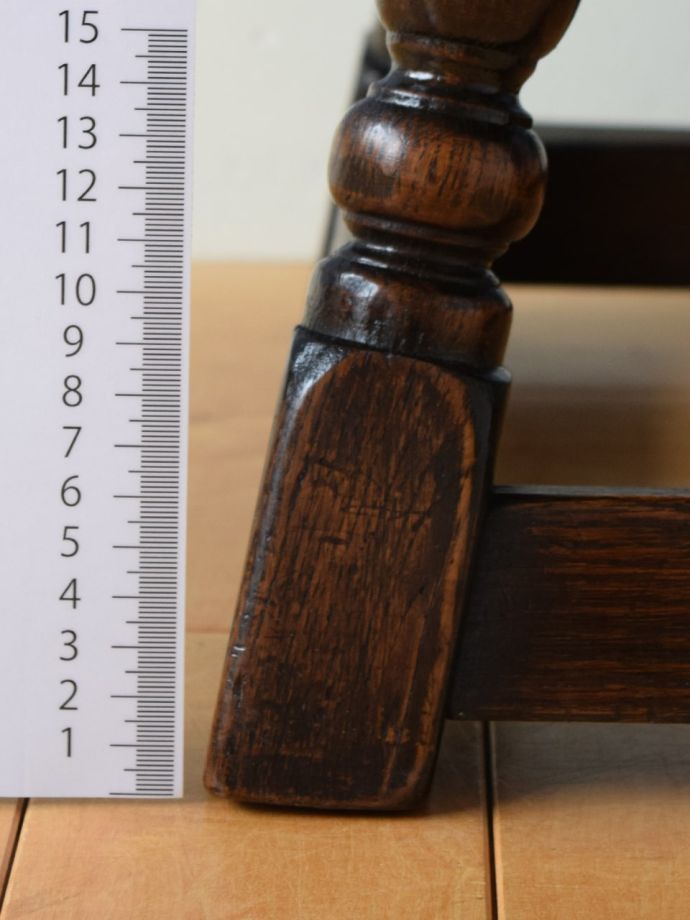 アンティーク家具の脚