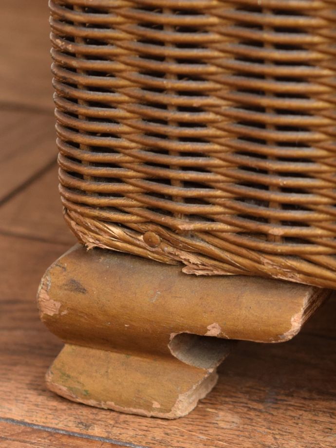 アンティーク家具の脚