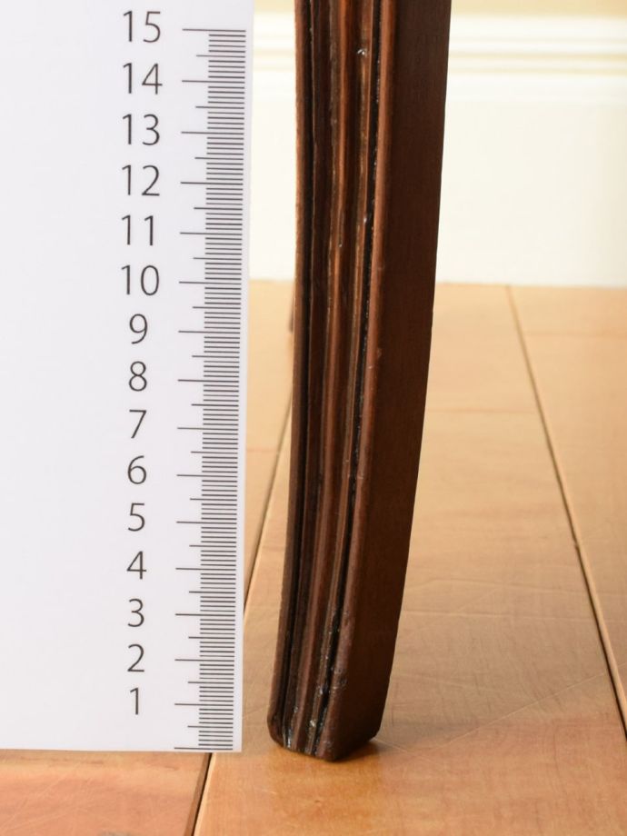 アンティーク家具の脚