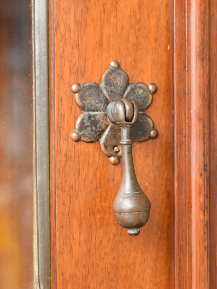 アンティーク家具の取っ手