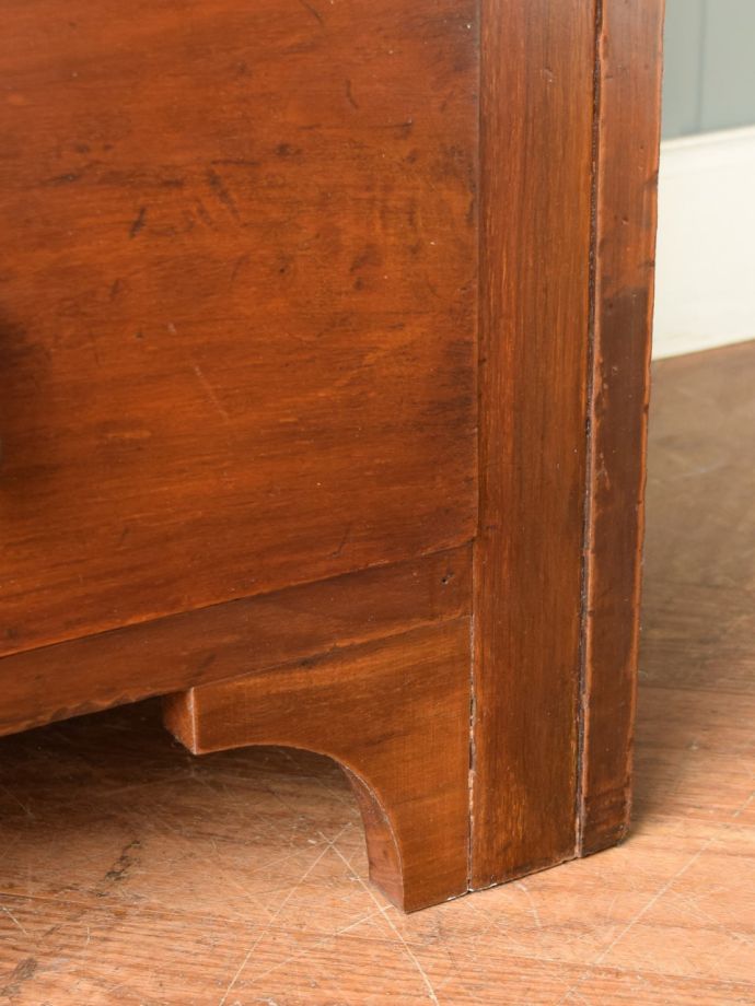 アンティーク家具の脚