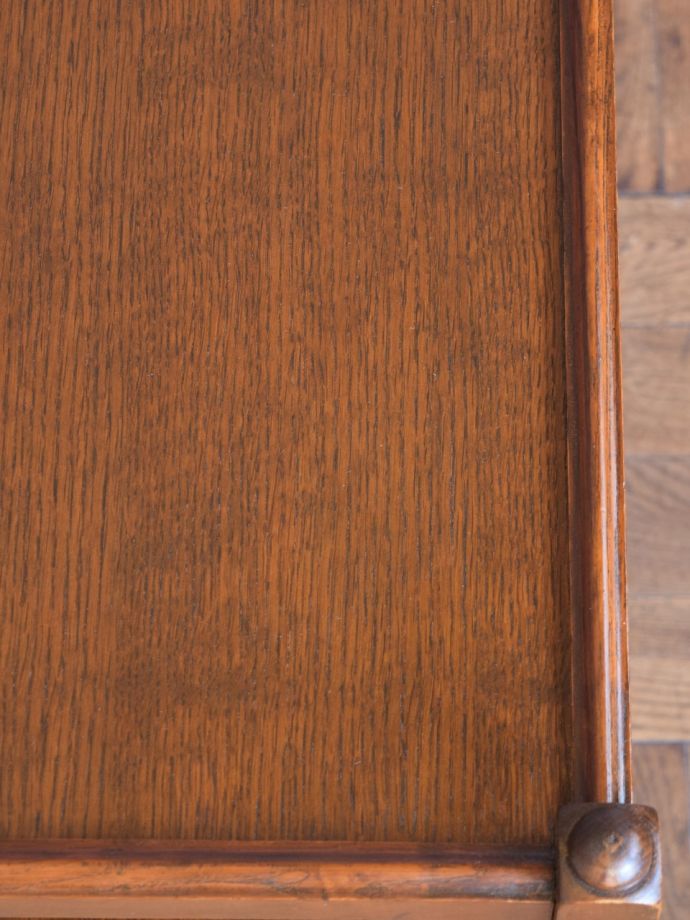 アンティークワゴンの木目