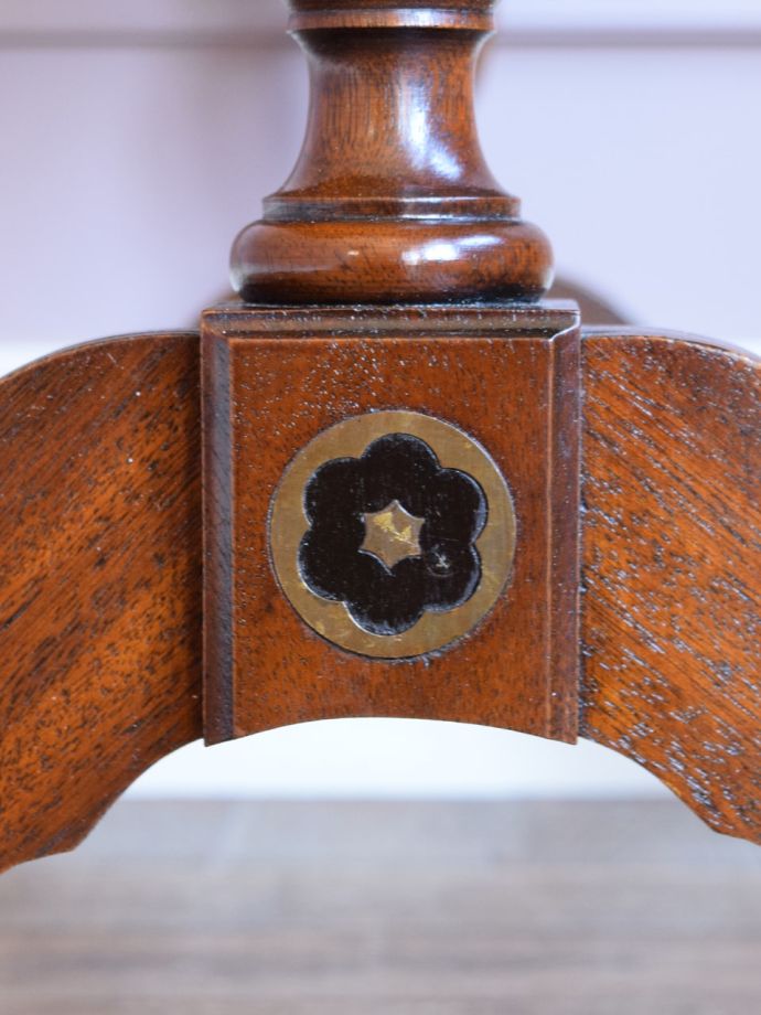 アンティーク家具の装飾
