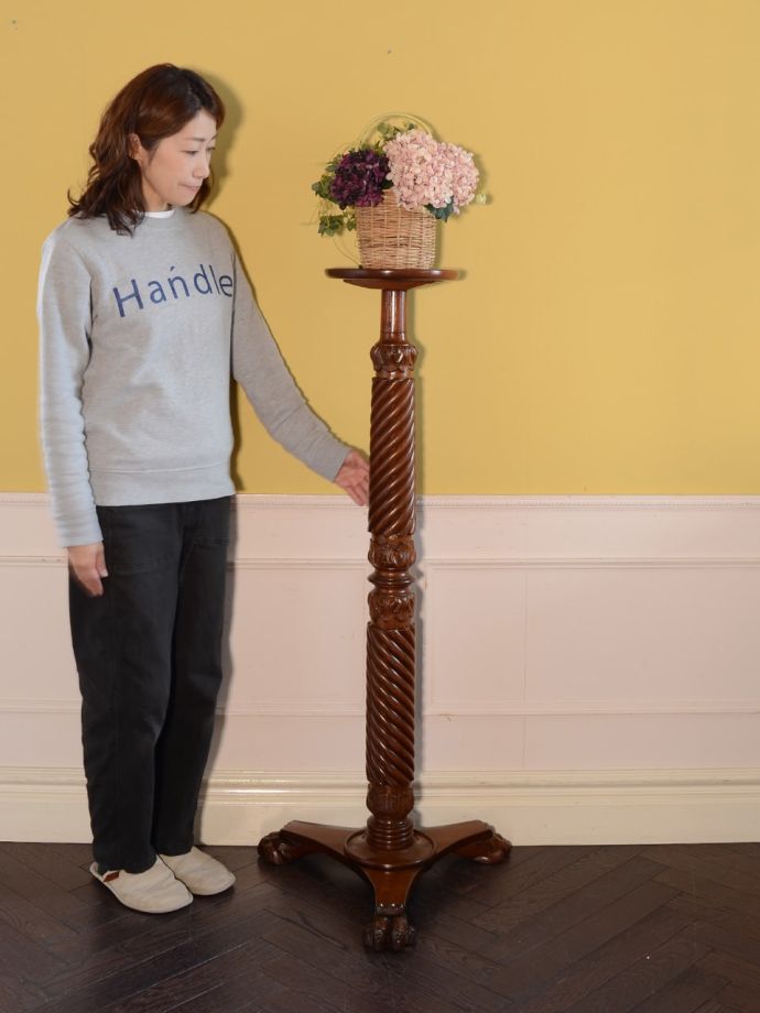 アンティークのプランツスタンド