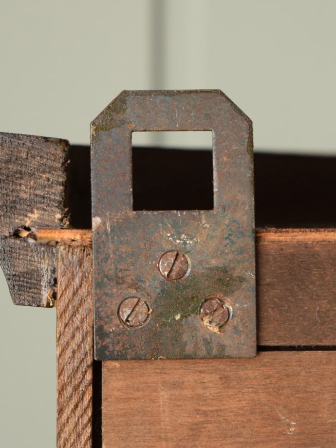 ウォールキャビネットのフック