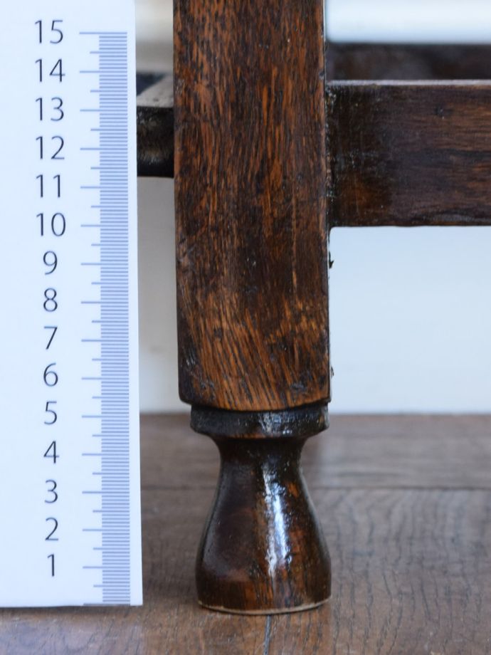 アンティーク家具の脚