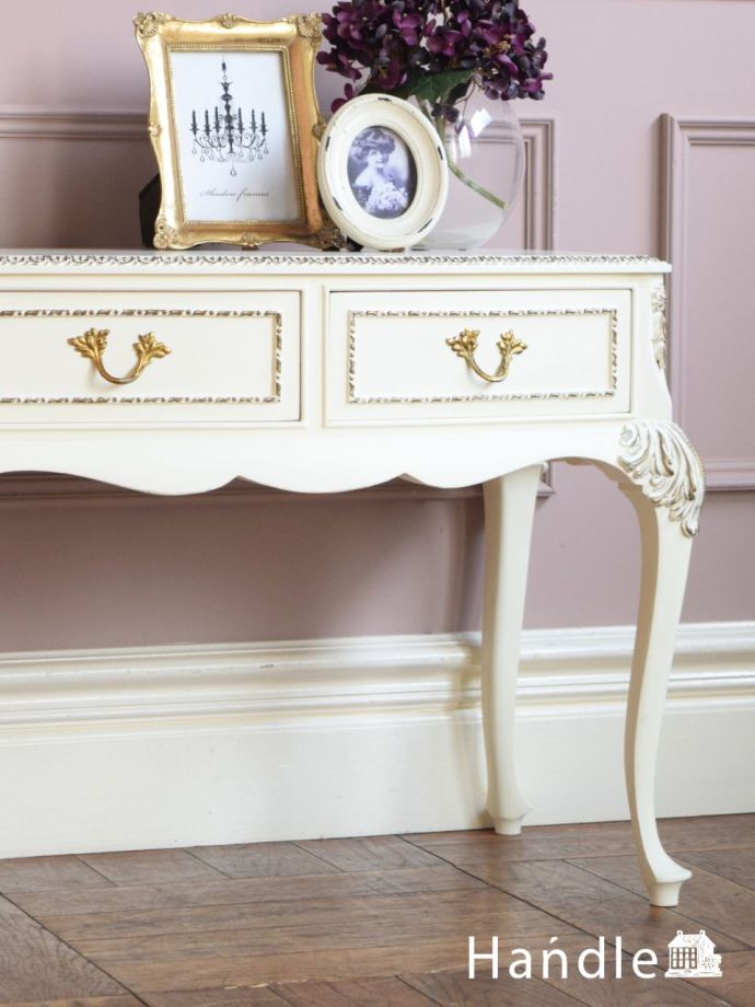 フランスの家具らしい装飾