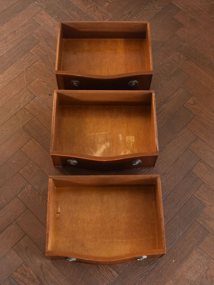 おしゃれなチェストの引き出しの中