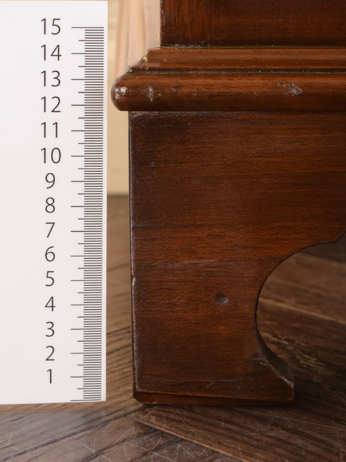 アンティーク家具の脚