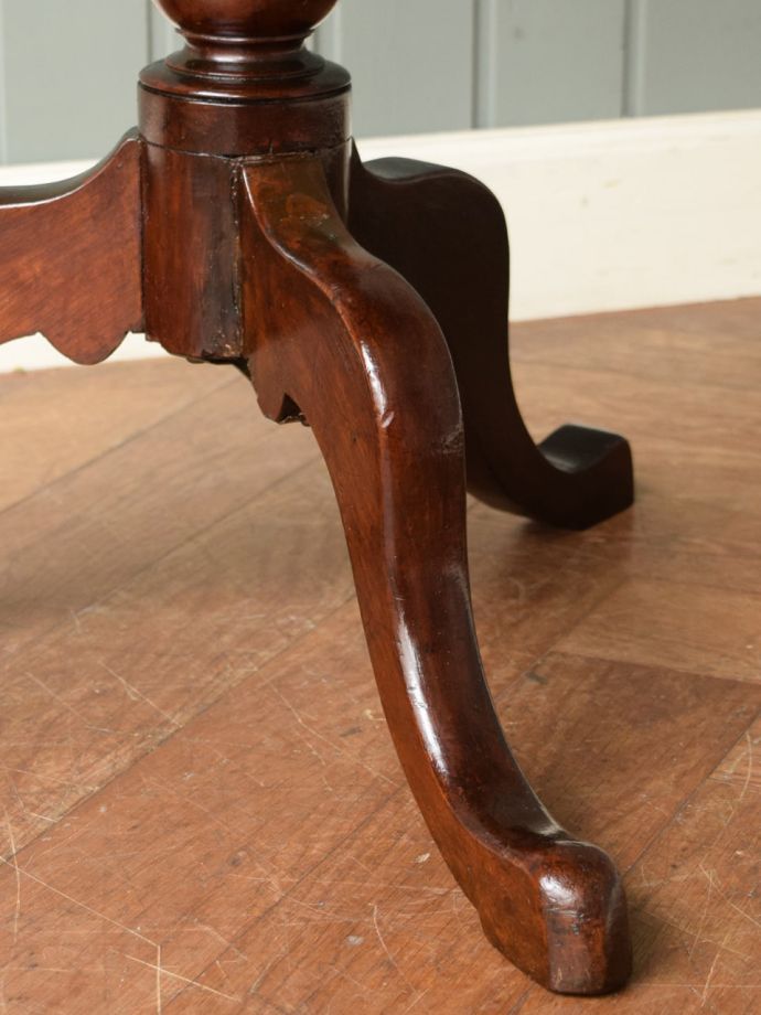 アンティーク家具の脚