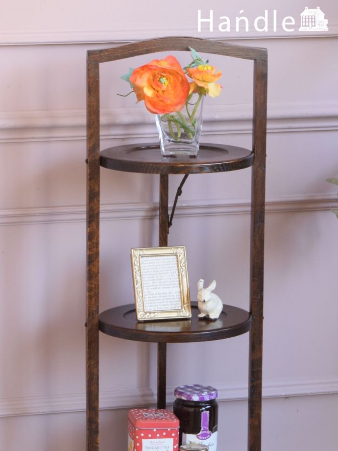 英国のアンティーク家具らしいデザイン