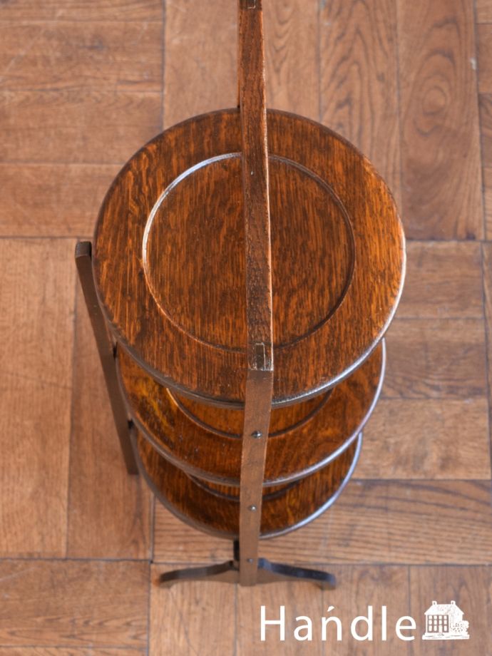 アンティークのケーキスタンドの天板