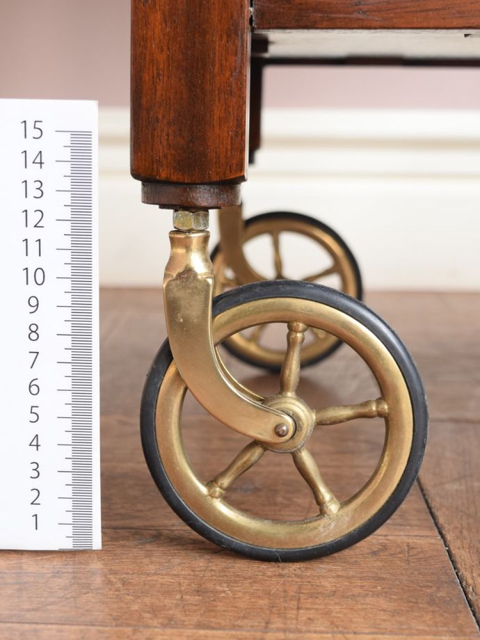 アンティーク家具の脚