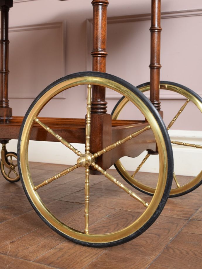 アンティーク家具の脚