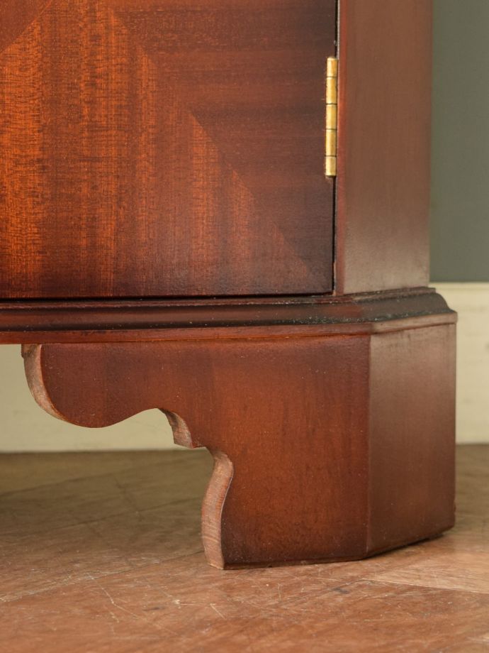 アンティーク家具の脚