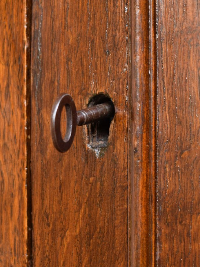 アンティーク家具の鍵