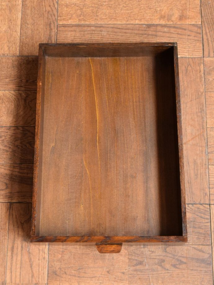 アンティークワゴンの引き出し