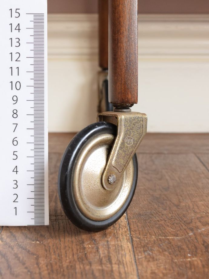 アンティーク家具の脚