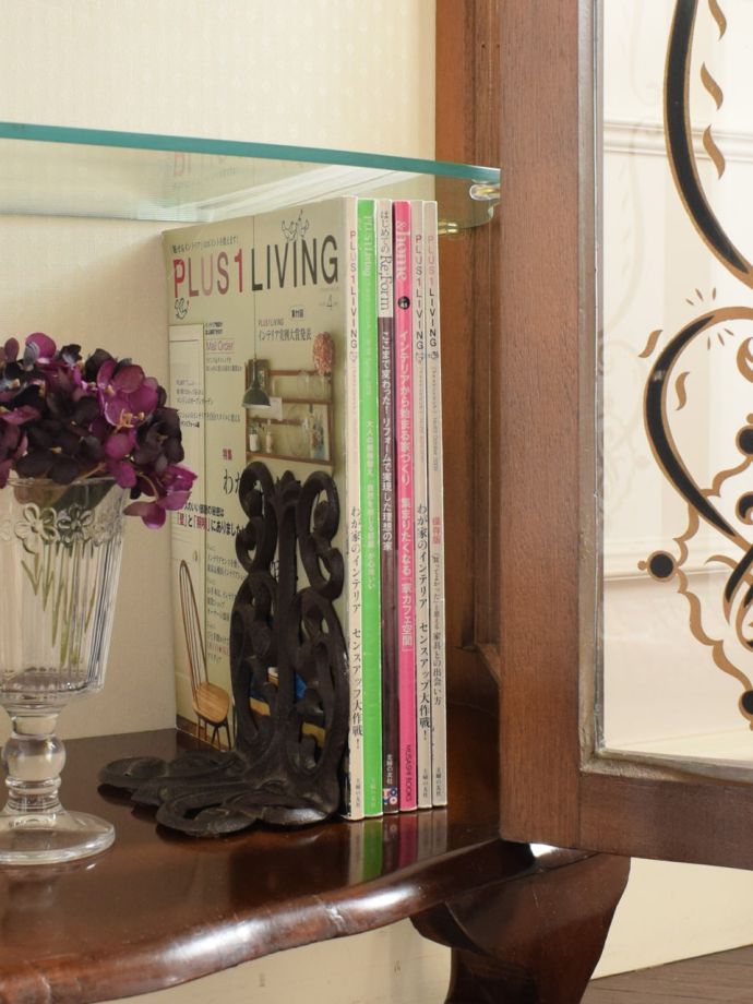 収納たっぷりのキャビネット