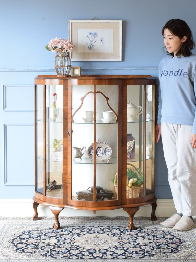 英国アンティークのガラスキャビネット