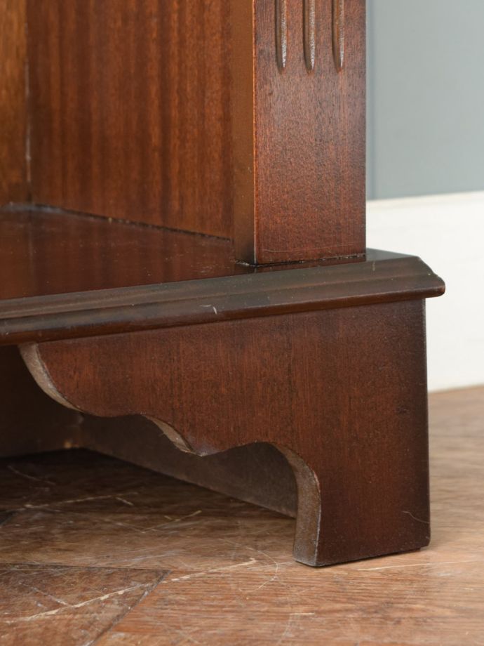 アンティーク家具の脚