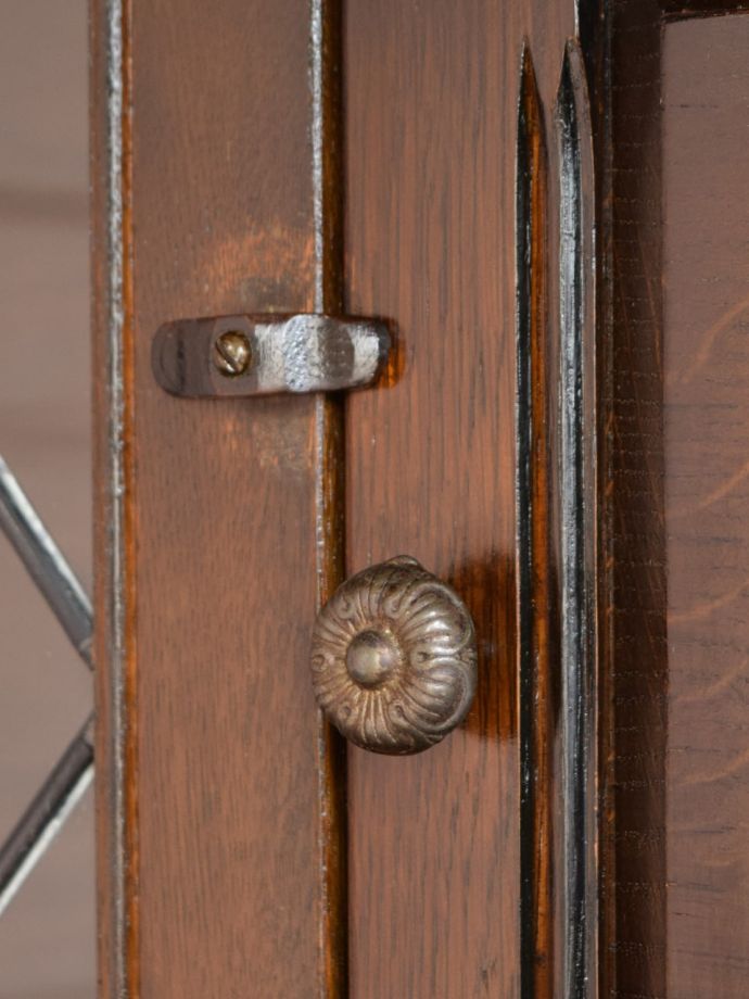 アンティーク家具の取っ手
