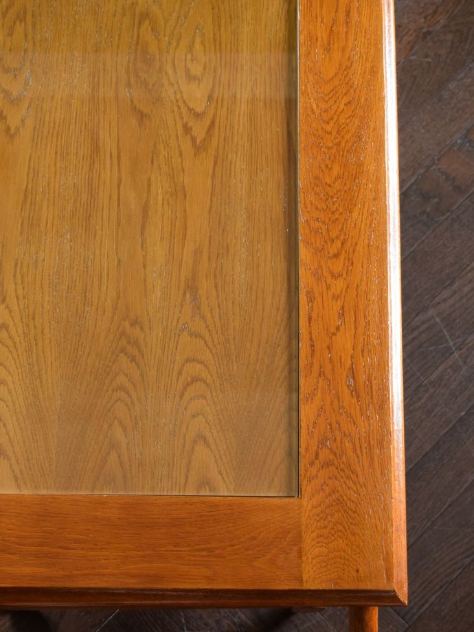 アンティークワゴンの木目