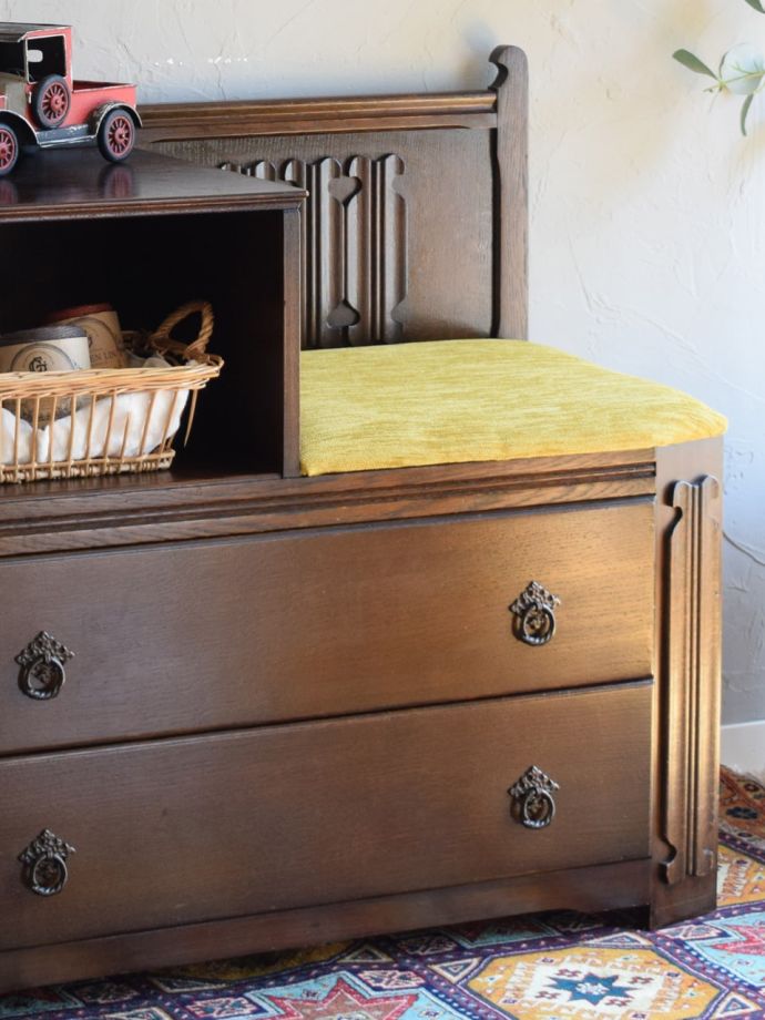 アンティーク家具らしさが漂う家具