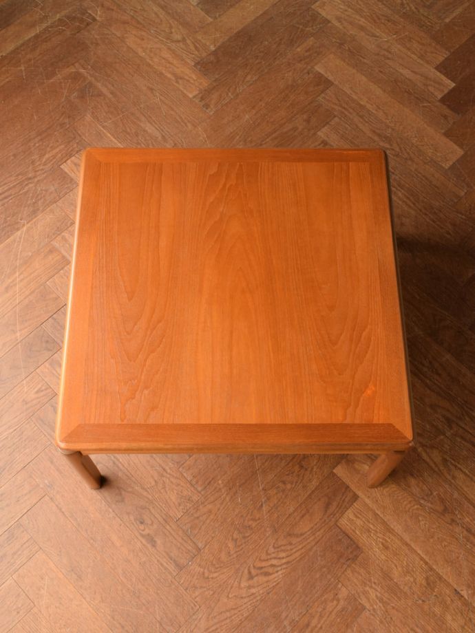 コーヒーテーブルの天板